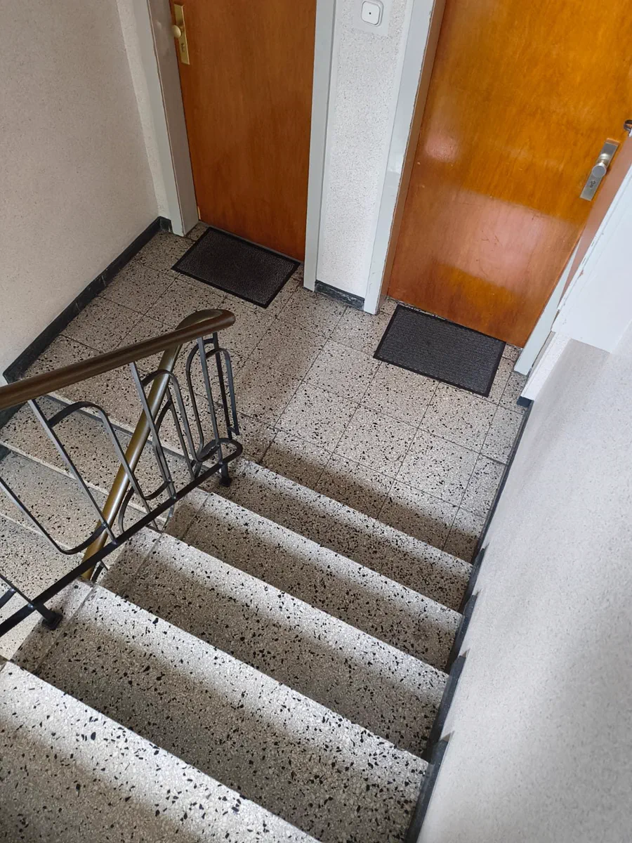 Treppenhausreinigung – Reinigungseinsatz von GLANZFORM in Essen